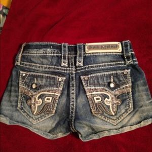 Doesn’t fit anymore only worn twice